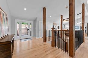 Water Break at the Lake by Avantstay Lakefront Private Dock