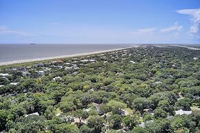 Southern Oasis by Avantstay 0 5mi Walk to the Beach Pool Patio Large Y