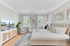 Southern Oasis by Avantstay 0 5mi Walk to the Beach Pool Patio Large Y