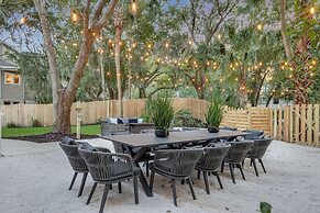 Southern Oasis by Avantstay 0 5mi Walk to the Beach Pool Patio Large Y