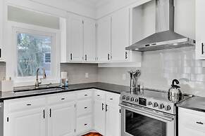 Southern Oasis by Avantstay 0 5mi Walk to the Beach Pool Patio Large Y