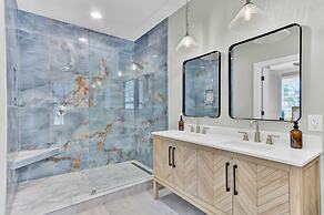 Southern Oasis by Avantstay 0 5mi Walk to the Beach Pool Patio Large Y