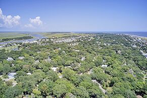 Southern Oasis by Avantstay 0 5mi Walk to the Beach Pool Patio Large Y