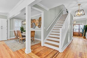 Southern Oasis by Avantstay 0 5mi Walk to the Beach Pool Patio Large Y