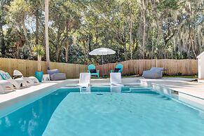 Southern Oasis by Avantstay 0 5mi Walk to the Beach Pool Patio Large Y