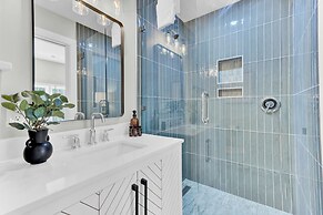 Southern Oasis by Avantstay 0 5mi Walk to the Beach Pool Patio Large Y