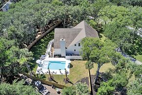 Southern Oasis by Avantstay 0 5mi Walk to the Beach Pool Patio Large Y