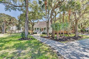 Southern Oasis by Avantstay 0 5mi Walk to the Beach Pool Patio Large Y