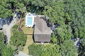 Southern Oasis by Avantstay 0 5mi Walk to the Beach Pool Patio Large Y