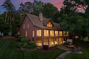 Sunset Shores Resort The Homestead by Avantstay