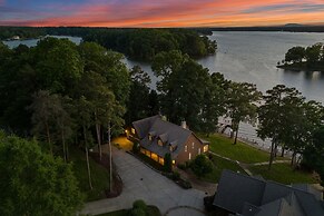 Sunset Shores Resort The Homestead by Avantstay