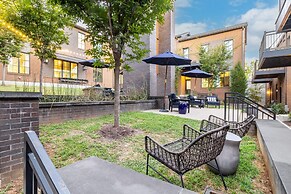 The Magnolia 13 by Avantstay 5 Mins to Downtown