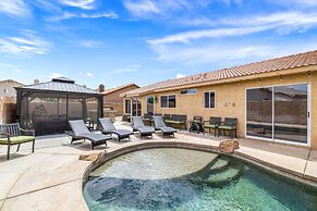 Pacifica Sur by Avantstay Pool Hot Tub Gazebo