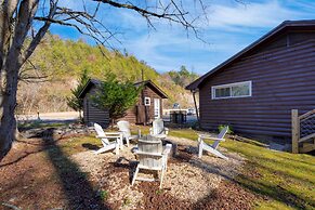 Creekside Haven Gatlinburg Escape by a Bubbling Creek Near Top Attract