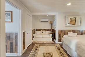 Creekside Haven Gatlinburg Escape by a Bubbling Creek Near Top Attract