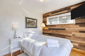 Creekside Haven Gatlinburg Escape by a Bubbling Creek Near Top Attract