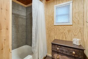 Creekside Haven Gatlinburg Escape by a Bubbling Creek Near Top Attract