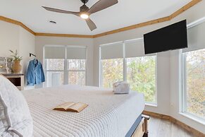 Greene Mountain Lodge by Avantstay Sleeps 22 Hot Tub Game Room Theater