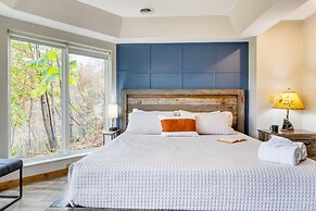 Greene Mountain Lodge by Avantstay Sleeps 22 Hot Tub Game Room Theater