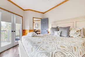 Greene Mountain Lodge by Avantstay Sleeps 22 Hot Tub Game Room Theater