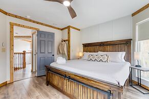 Greene Mountain Lodge by Avantstay Sleeps 22 Hot Tub Game Room Theater