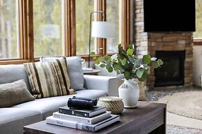 Treehouse by Avantstay Secluded Mountain Cabin w Views Hot Tub Treehou