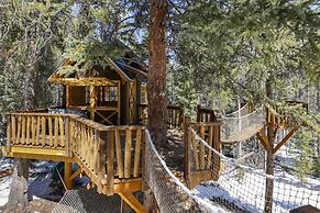 Treehouse by Avantstay Secluded Mountain Cabin w Views Hot Tub Treehou