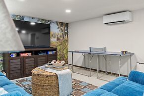 The Bear s Den by Avantstay Prime Location Renovated w Movie Game Room