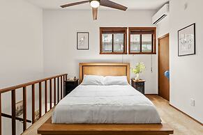 The Bear s Den by Avantstay Prime Location Renovated w Movie Game Room