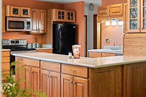 Marina Village by Avantstay Walk to Lake Marina Balcony Patio