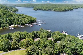 Marina Village by Avantstay Walk to Lake Marina Balcony Patio