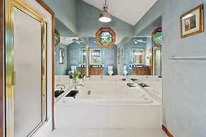 Marina Village by Avantstay Walk to Lake Marina Balcony Patio