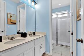 Nassau by Avantstay 9bdr Pool Game Room