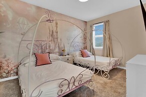 Nassau by Avantstay 9bdr Pool Game Room