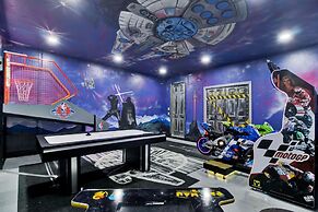 Nassau by Avantstay 9bdr Pool Game Room