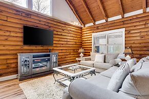 Artful Craftsman Hot Tub Firepit and Pond Gatlinburg National Parks