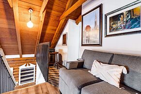 Artful Craftsman Hot Tub Firepit and Pond Gatlinburg National Parks