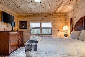 Artful Craftsman Hot Tub Firepit and Pond Gatlinburg National Parks