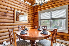 Artful Craftsman Hot Tub Firepit and Pond Gatlinburg National Parks