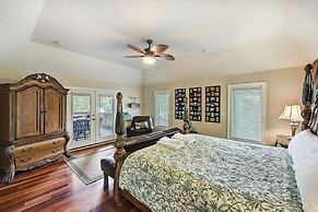 Family Lake House Retreat by Avantstay Sleeps 28