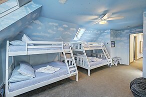 Landover Lodge by Avantstay Waterfront Dock