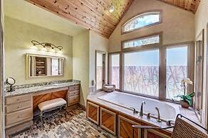 Landover Lodge by Avantstay Waterfront Dock