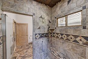 Landover Lodge by Avantstay Waterfront Dock