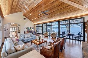 Landover Lodge by Avantstay Waterfront Dock