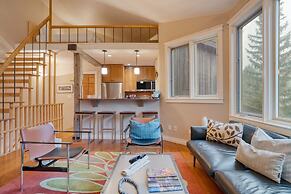 Manitou River House 113 by Avantstay A Location