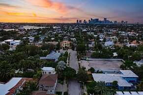 Las Olas Oasis by Avantstay Minutes to the Beach Hot Tub