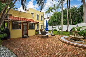 Las Olas Oasis by Avantstay Minutes to the Beach Hot Tub