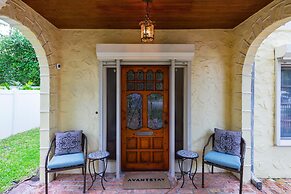 Las Olas Oasis by Avantstay Minutes to the Beach Hot Tub