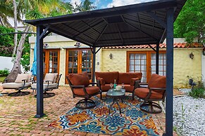 Las Olas Oasis by Avantstay Minutes to the Beach Hot Tub