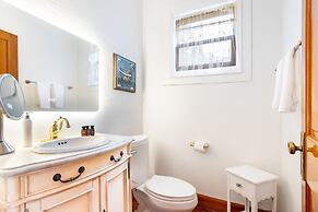 Las Olas Oasis by Avantstay Minutes to the Beach Hot Tub